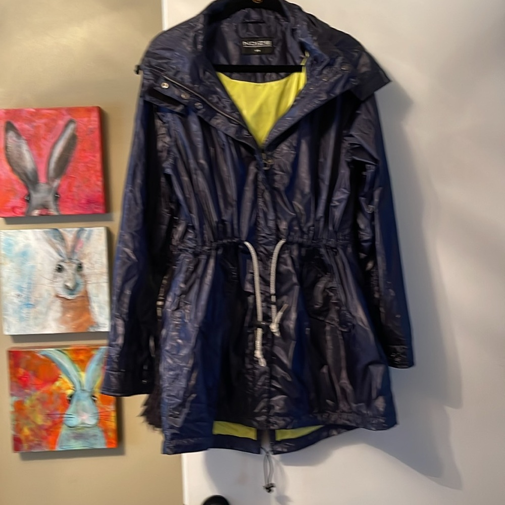 NOIZE Raincoat